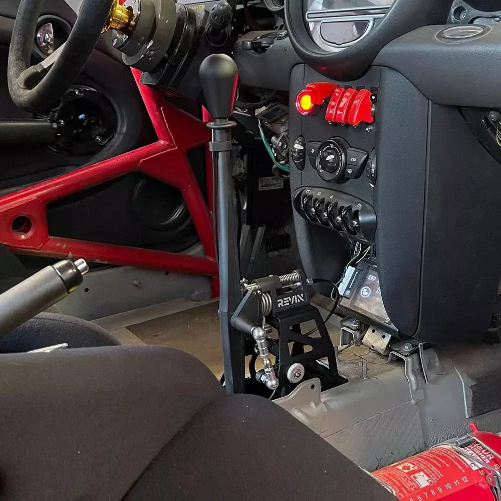 REVIN Short shifter Mini R53 / R56 Bottom mounted