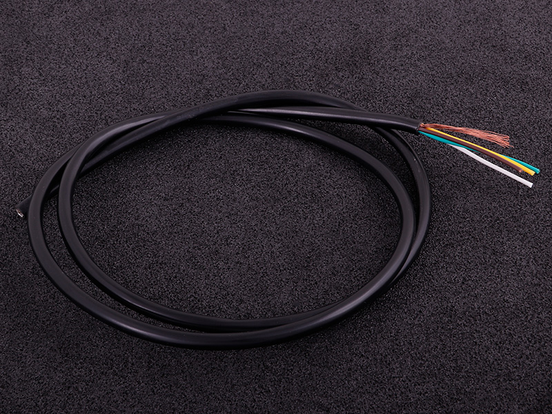Shielded cable (4 cores) black