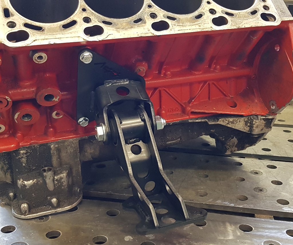 Engine mount Volvo 7/900 - BMW M60 / M62